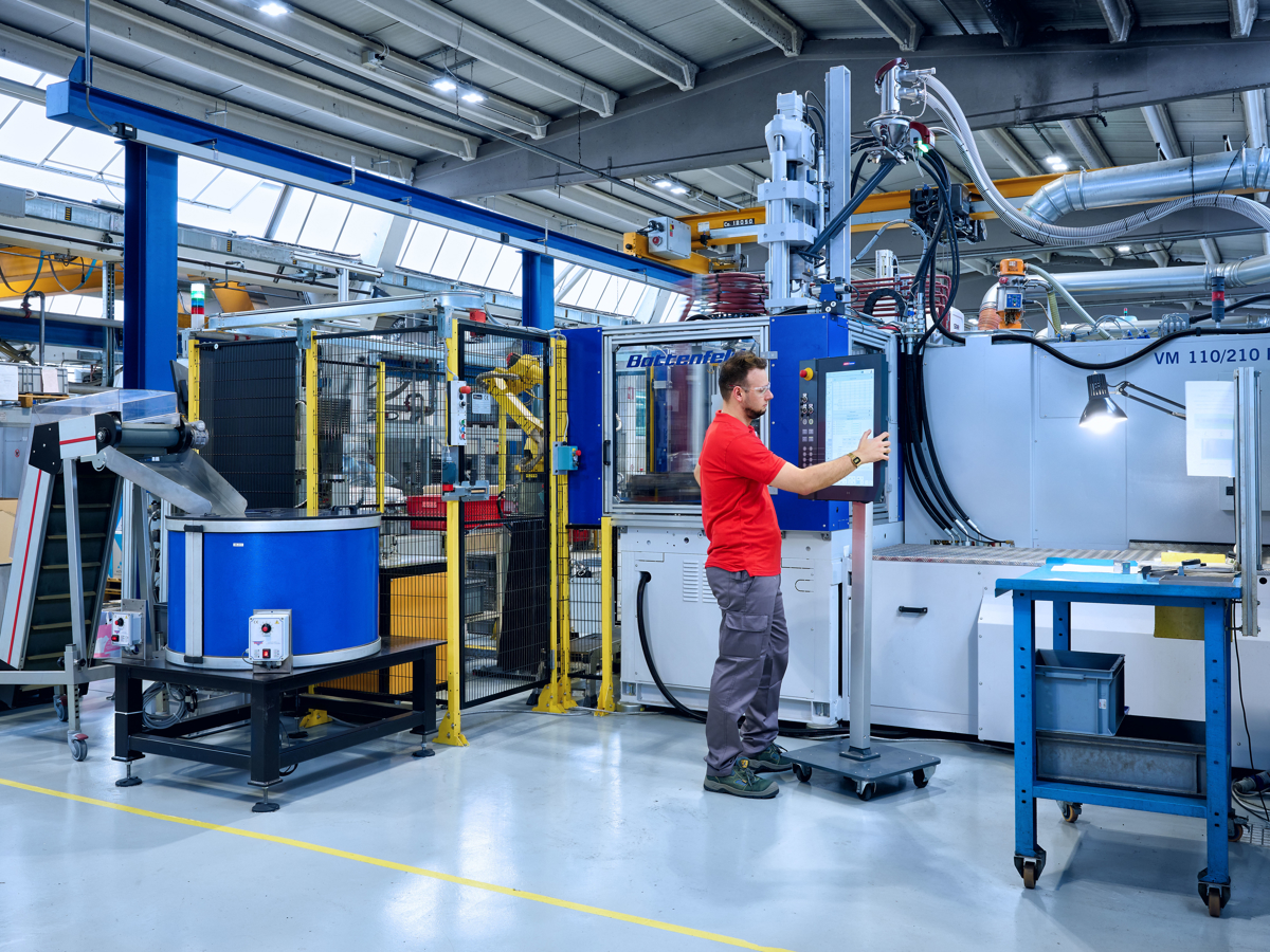 High Precision Injection High-precision injection molding | forteq Group
