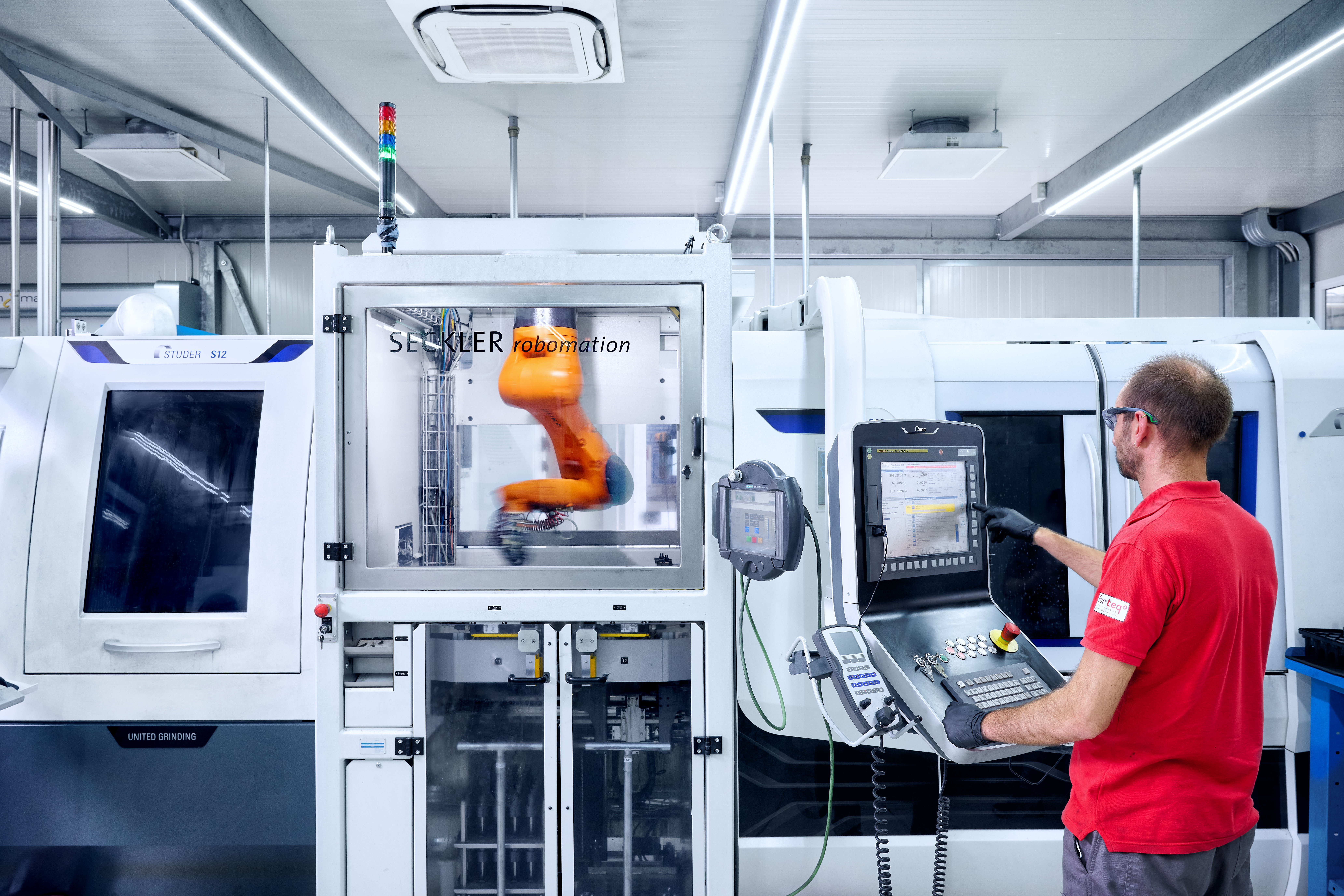 Operatore Rettifica in Tondo / Round Grinding Operator